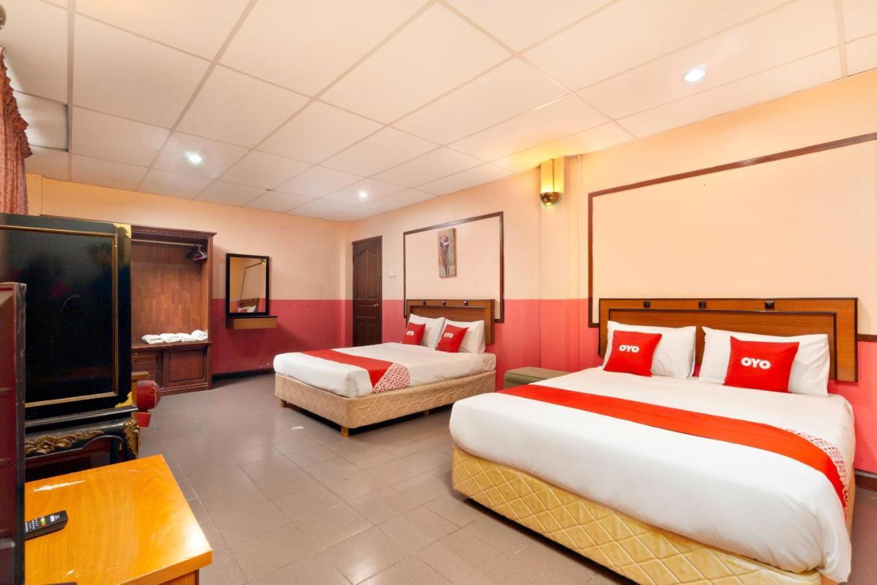 Hotel Dj Palace Lumut Exterior foto