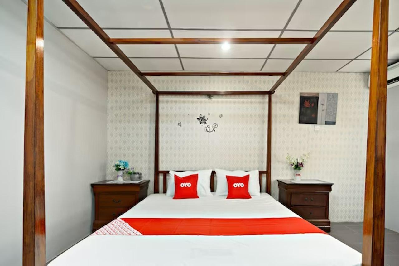 Hotel Dj Palace Lumut Exterior foto