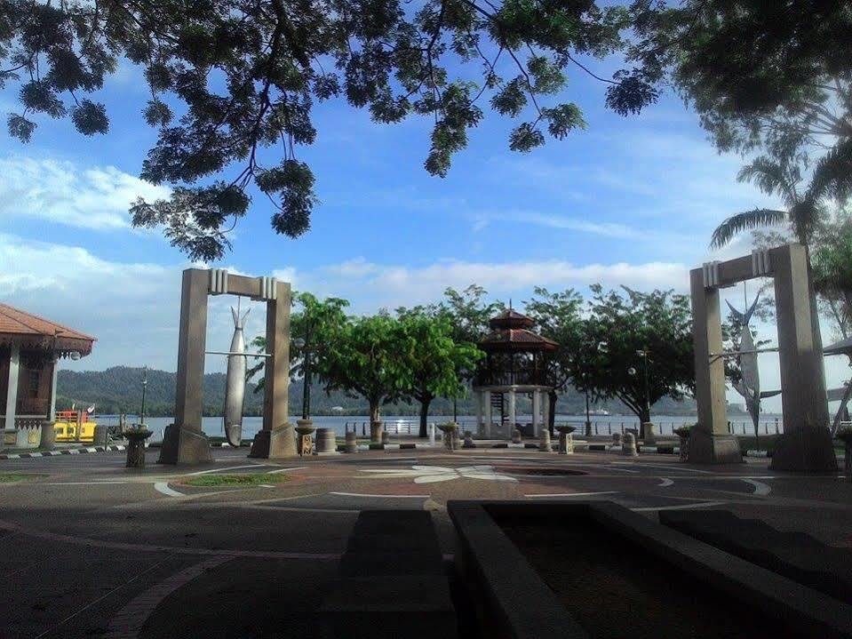 Hotel Dj Palace Lumut Exterior foto
