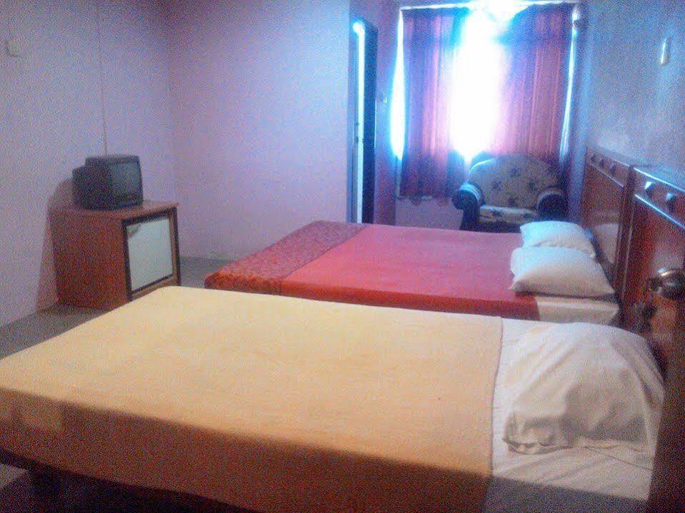 Hotel Dj Palace Lumut Exterior foto