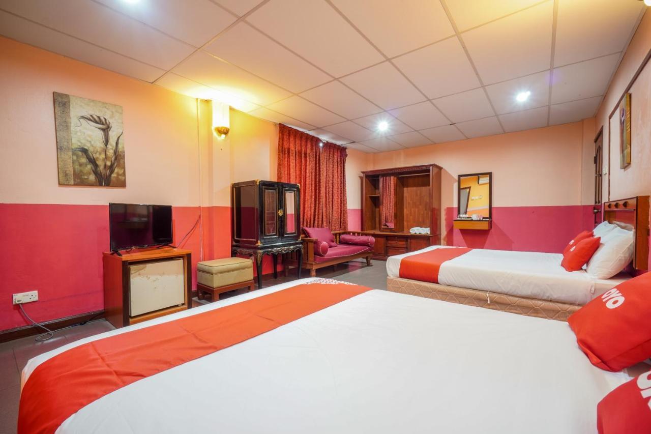 Hotel Dj Palace Lumut Exterior foto