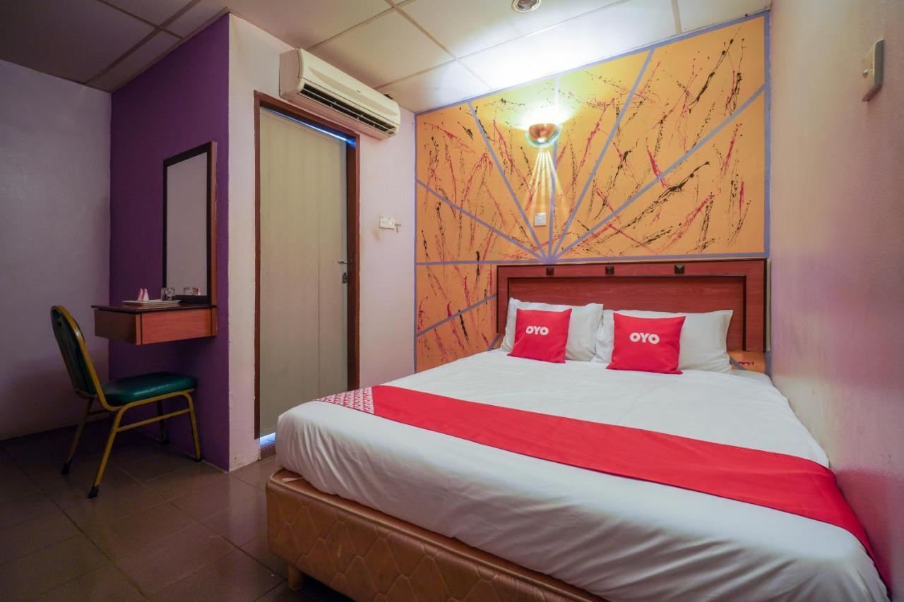 Hotel Dj Palace Lumut Exterior foto